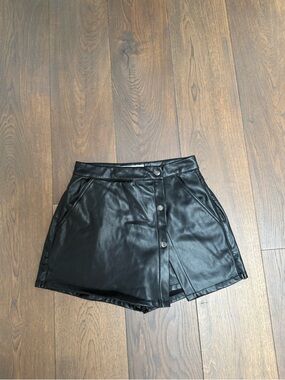 Zara Black Faux Leather Snap-Front Skort